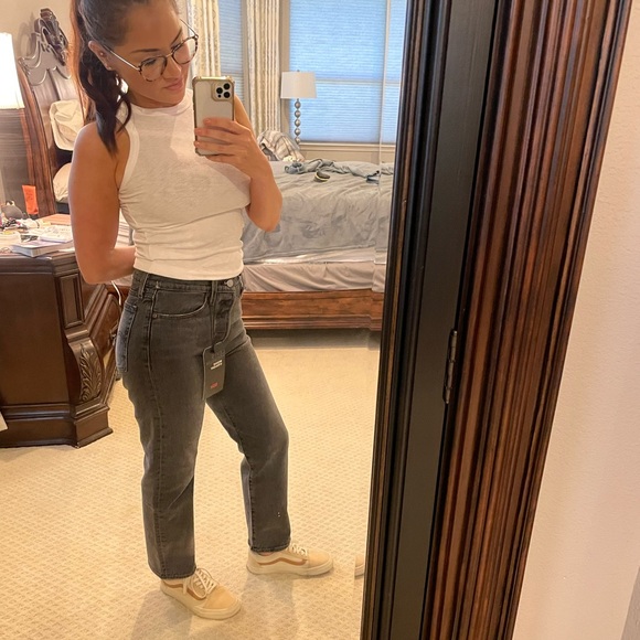 Levi’s high rise jeans - Picture 7 of 11